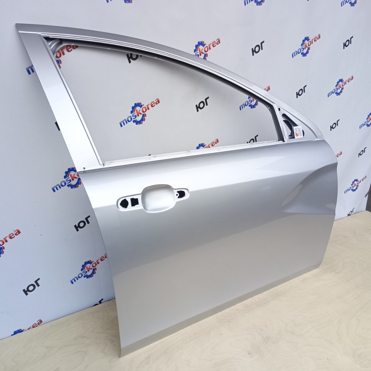 Дверь передняя правая Vesta Платина / 691 ANALOG