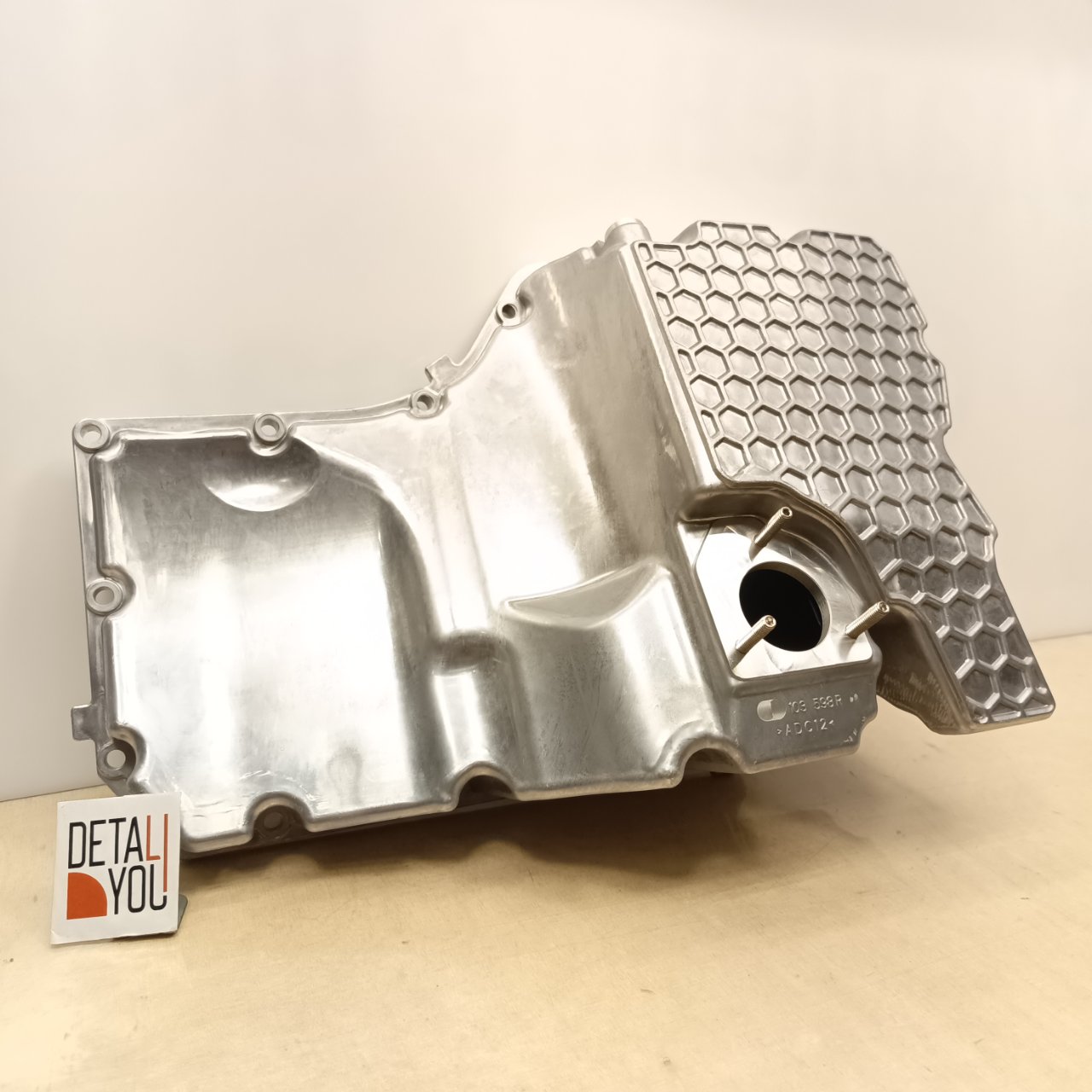 Поддон двигателя A6 2.0 бензин