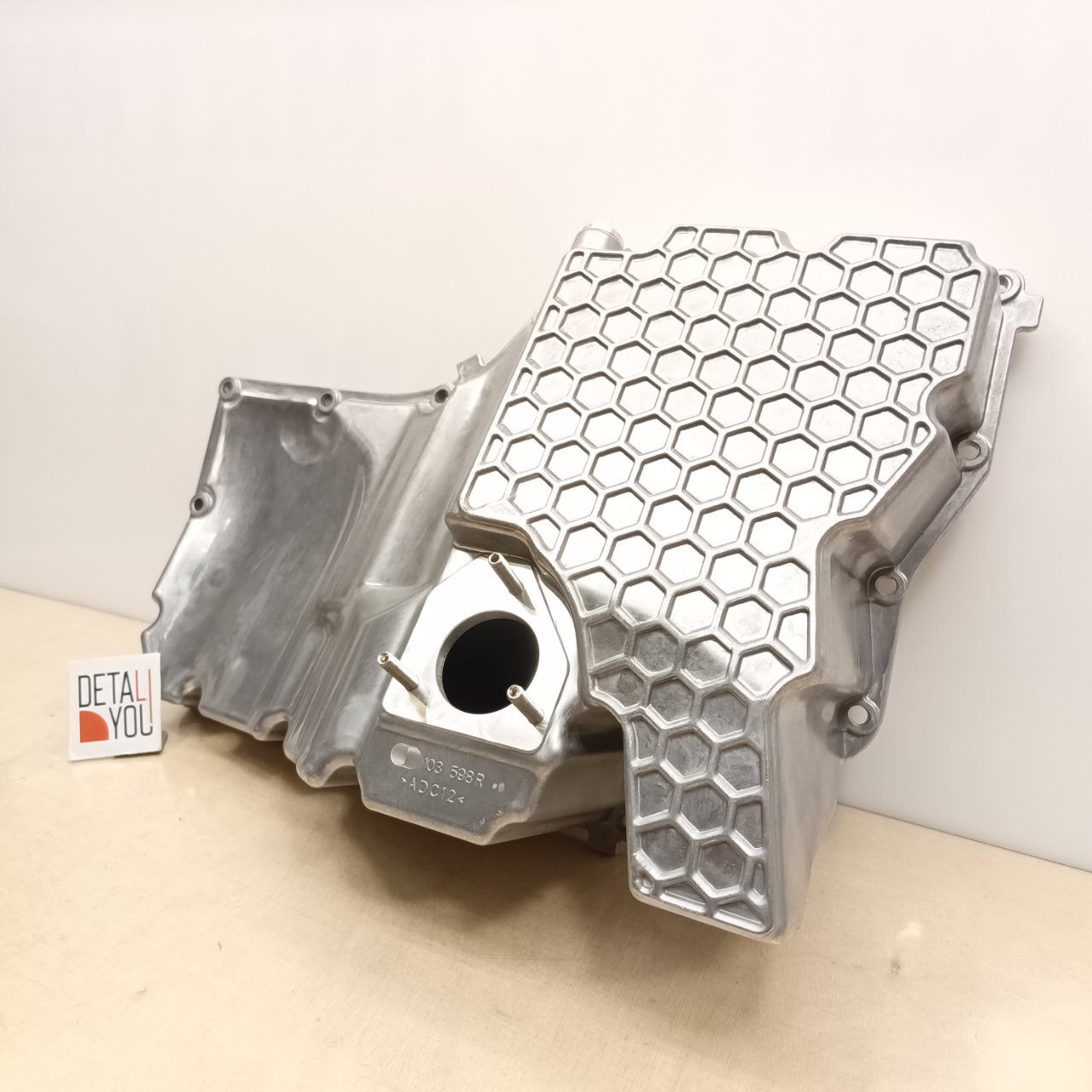 Поддон двигателя Audi A6 2.0 бензин