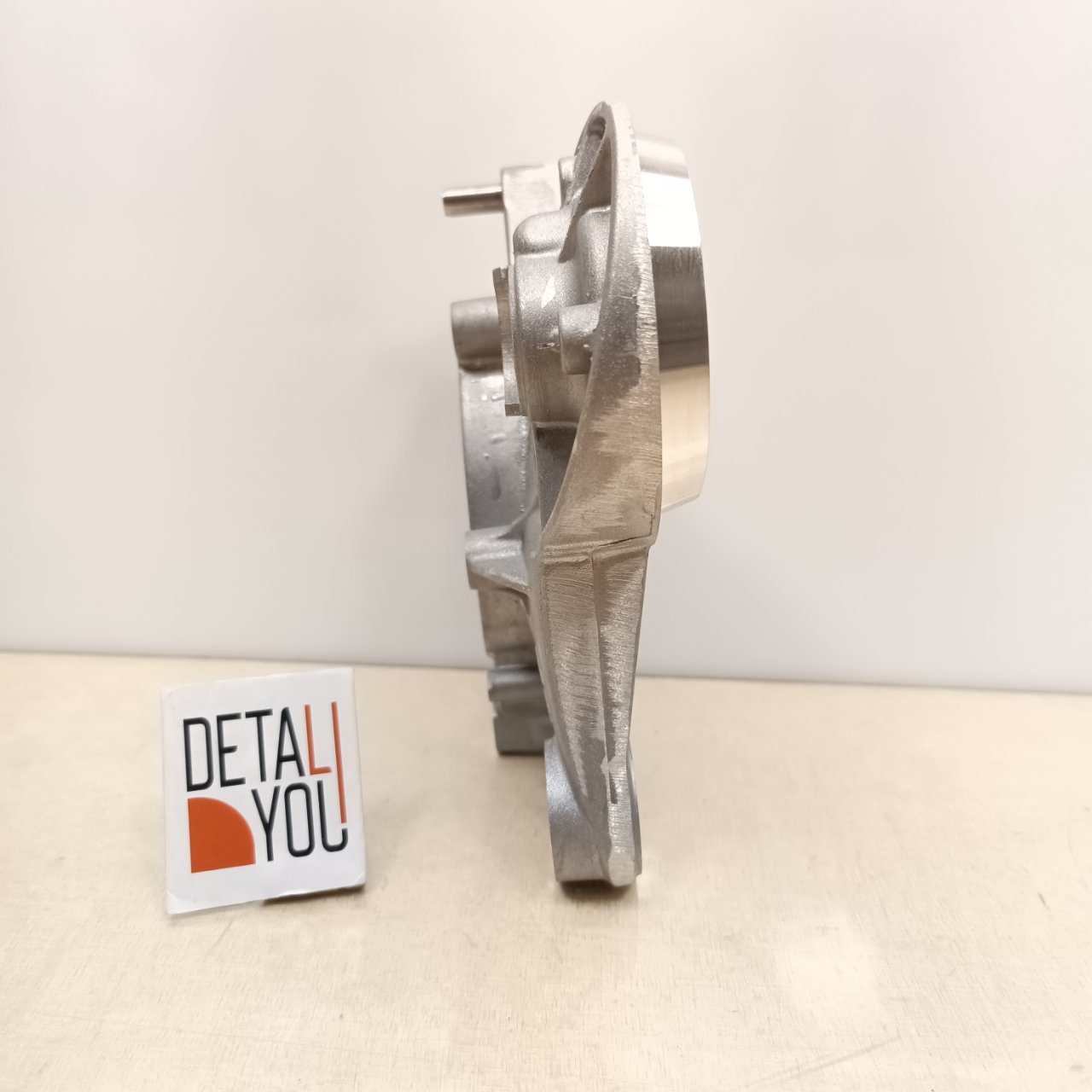 Кронштейн распредвала TIGUAN 2.0 бензин