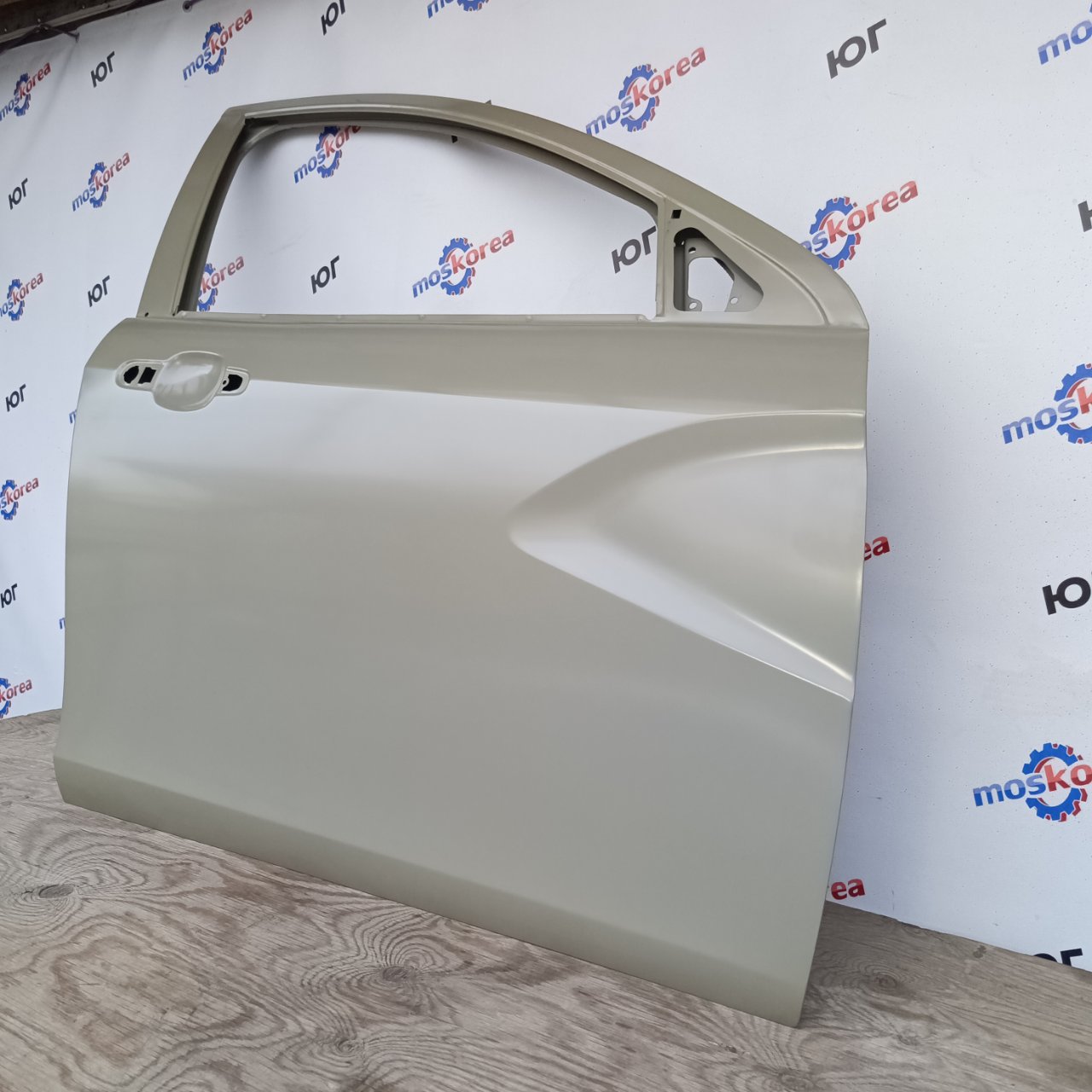 Дверь передняя правая Vesta (под покраску) ANALOG