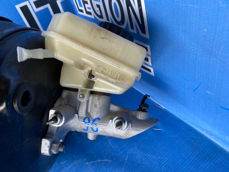 Главный тормозной цилиндр MERCEDES-BENZ E500 2006.09 W211 273.960 M273 E55; V8 GAS. ENGINE M273 E55 контрактная