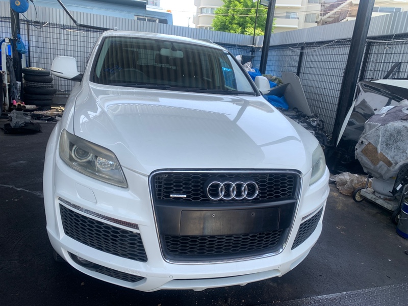 Запчасть бампер передний AUDI Q7 2007 BAR контрактная Бампер передний AUDI Q7 2007 BAR контрактная