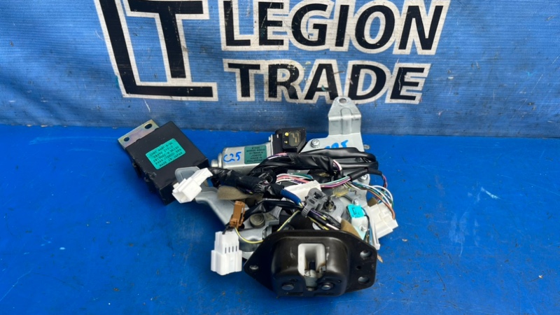Замок 5-й двери NISSAN SERENA C25 905520AQ000 контрактная