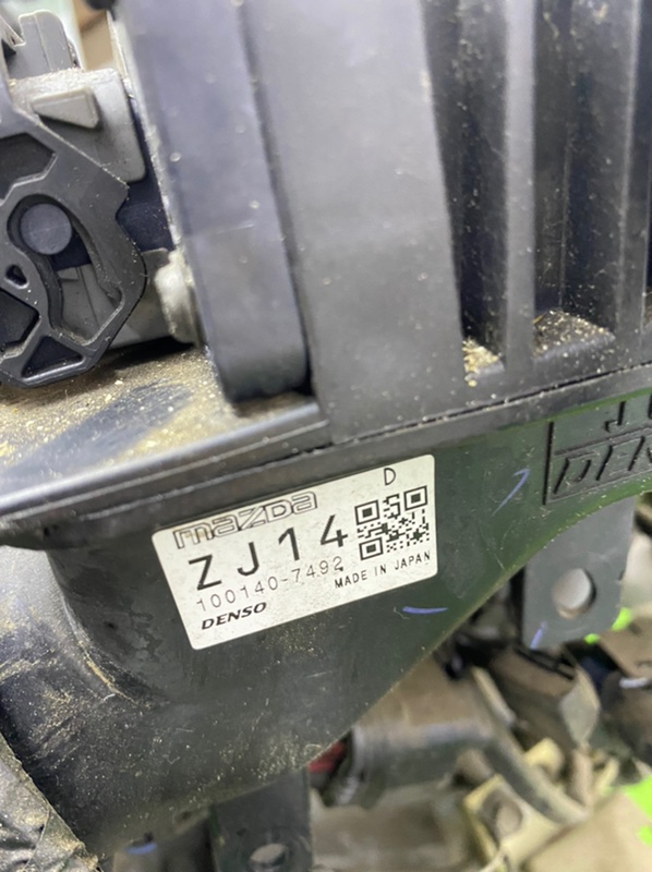 Блок управления двигателем Demio 2004 DY3W ZJ-VE