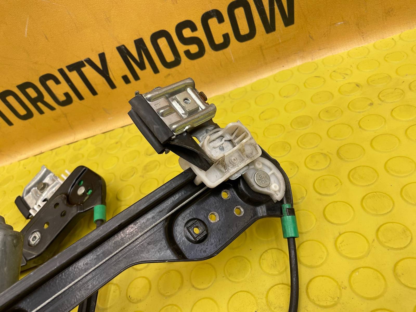 Стеклоподъемник передний правый 300C 2007 LX EZB 5.7 Стеклоподъемник передний правый 300C 2007 LX EZB 5.7