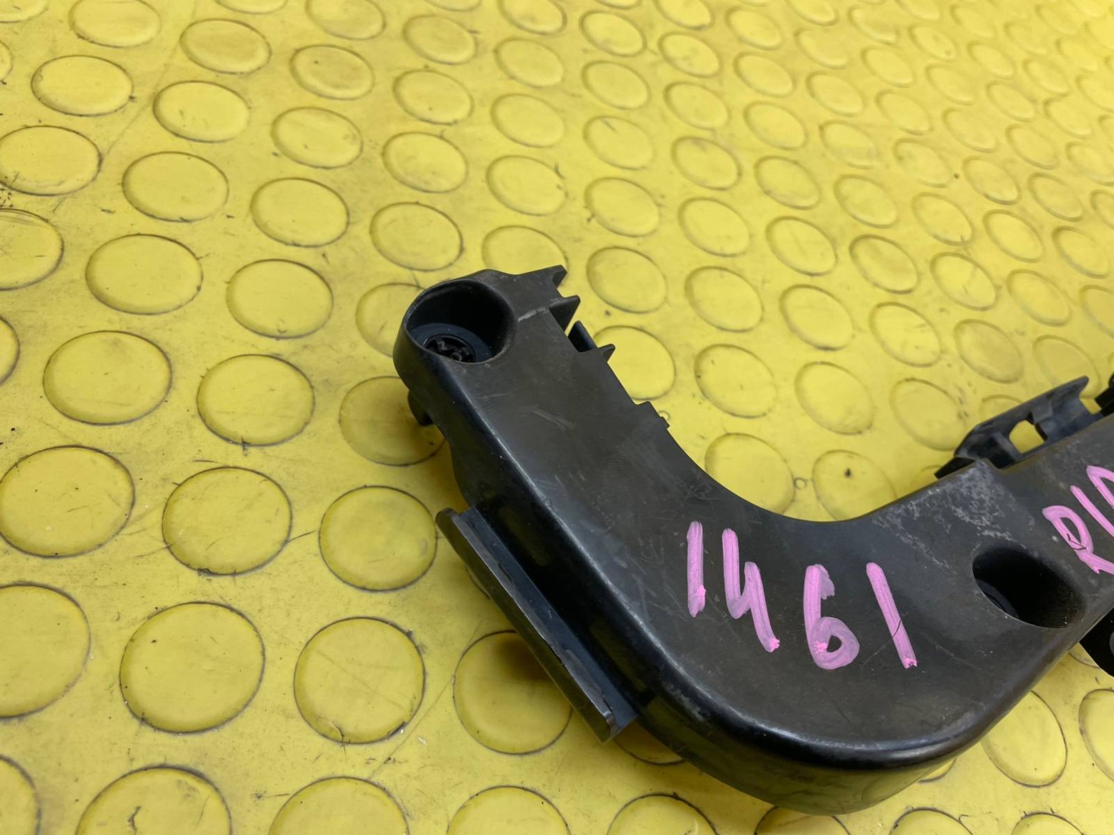 Кронштейн бампера задний правый Grand Cherokee 2012 WK2 ERB 3.6