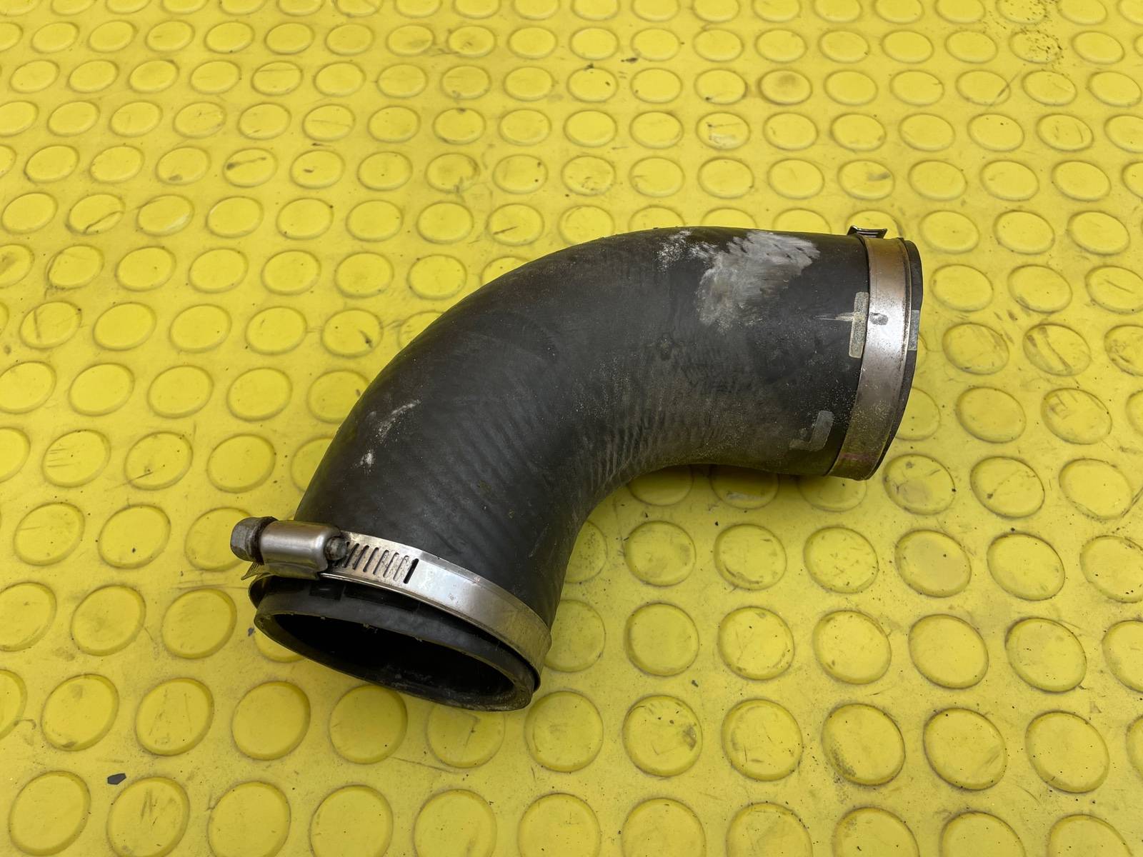Патрубок интеркулера MAZDA CX-7 2007 ER3P L3-VDT 2.3 L33J-13-770B контрактная