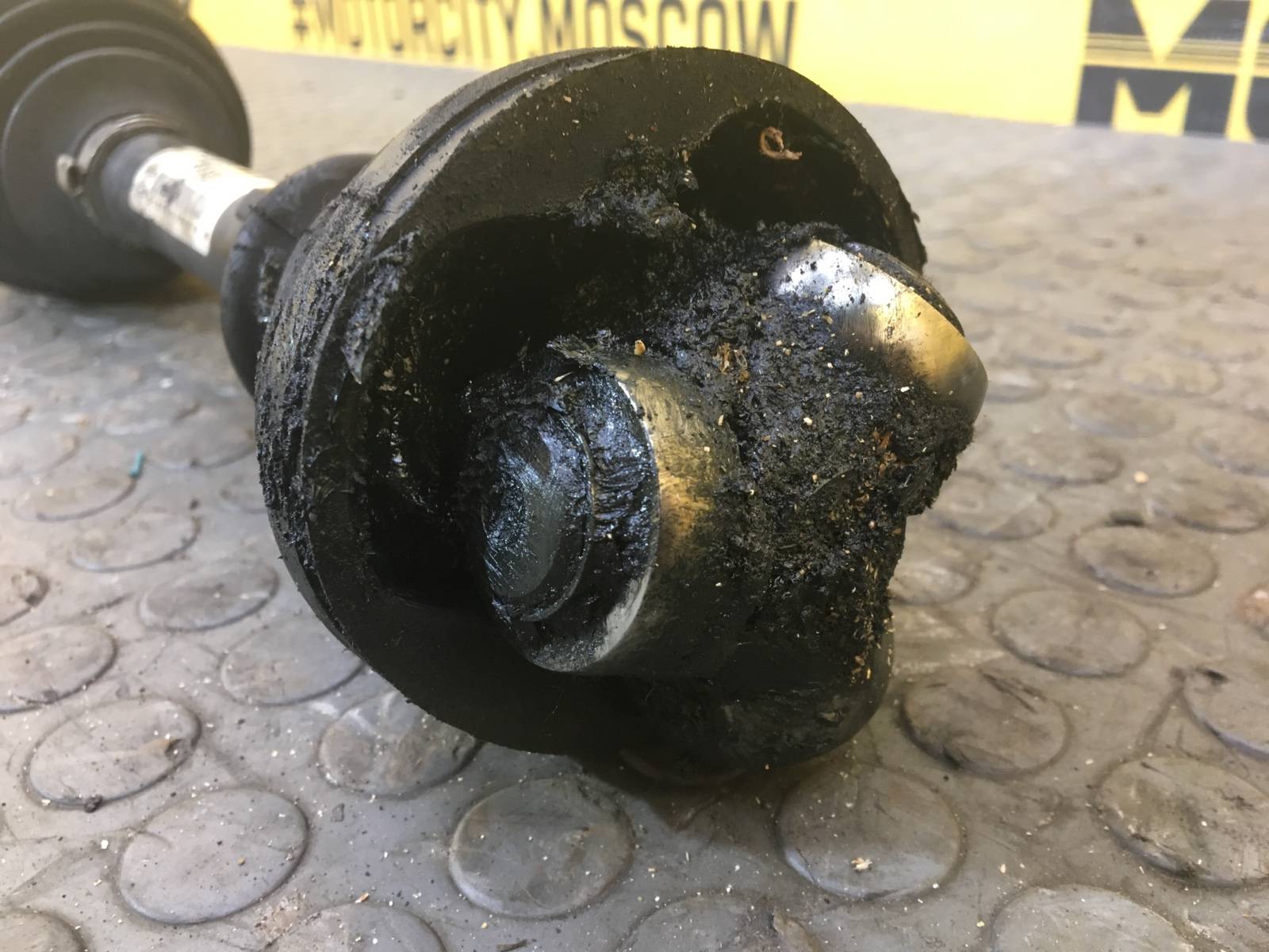 Привод передний правый 9-3 SERIES 2000 YS3D B205R