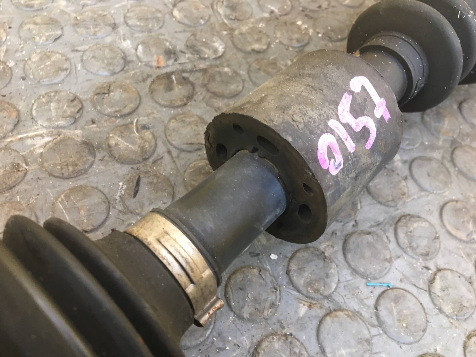 Привод передний левый Saab 9-3 SERIES YS3D B205R Привод передний левый Saab 9-3 SERIES YS3D B205R