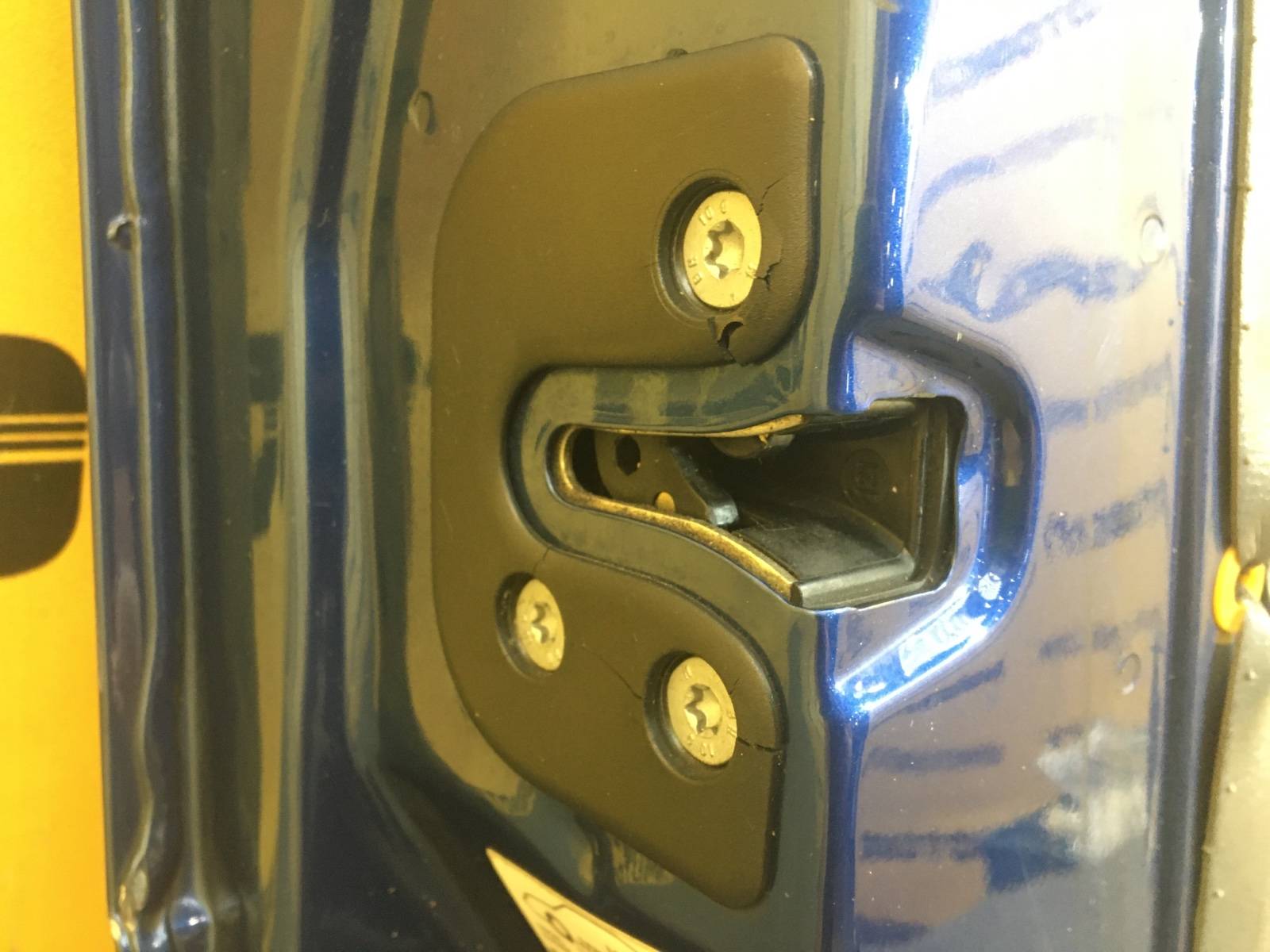 Дверь передняя левая 9-3 SERIES 2000 YS3D B205R