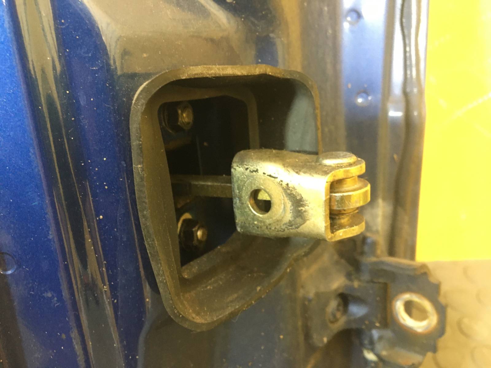 Дверь передняя левая 9-3 SERIES 2000 YS3D B205R