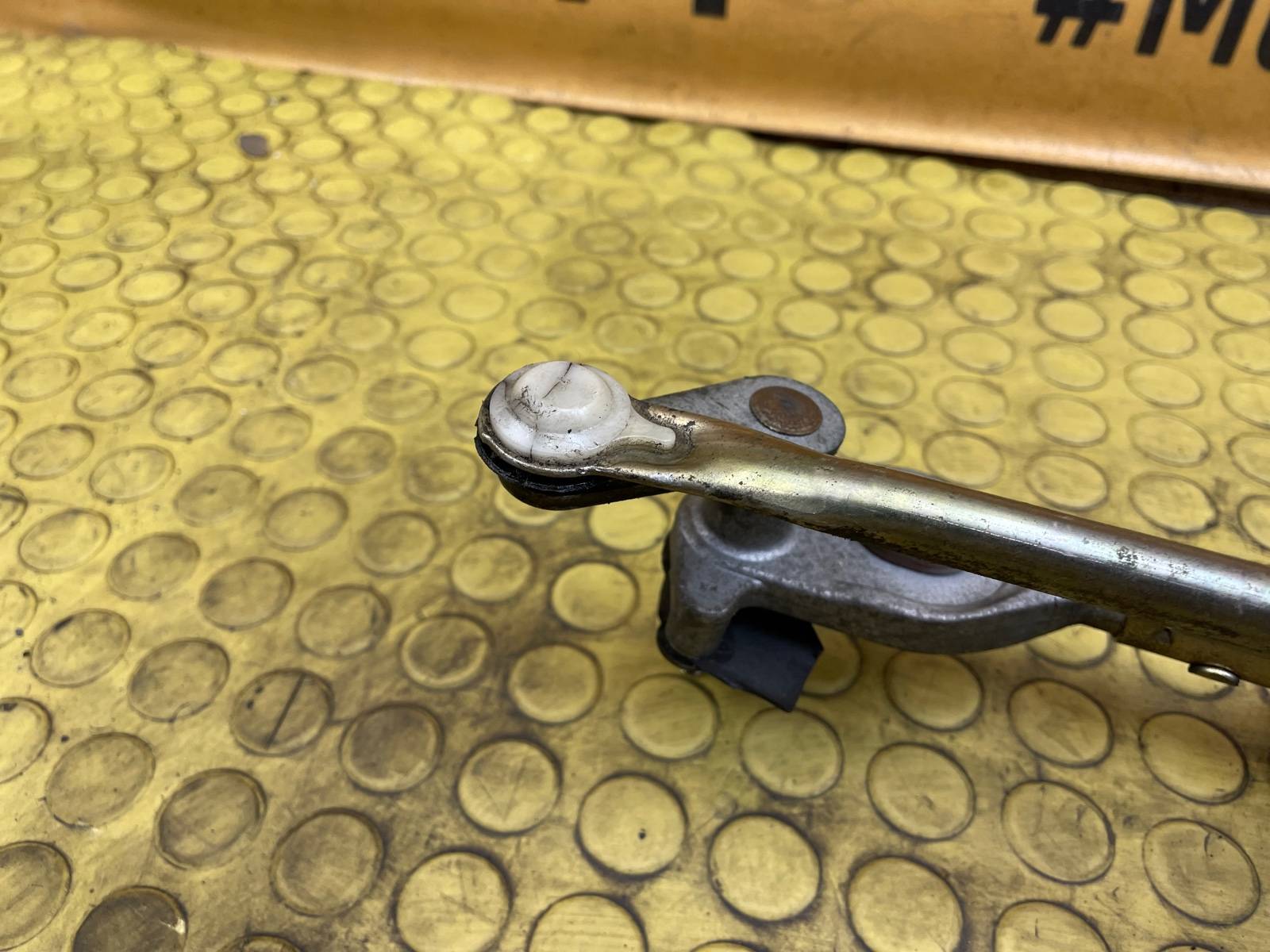 Трапеция стеклоочистителя 9-3 SERIES 2000 YS3D B205R Трапеция стеклоочистителя 9-3 SERIES 2000 YS3D B205R