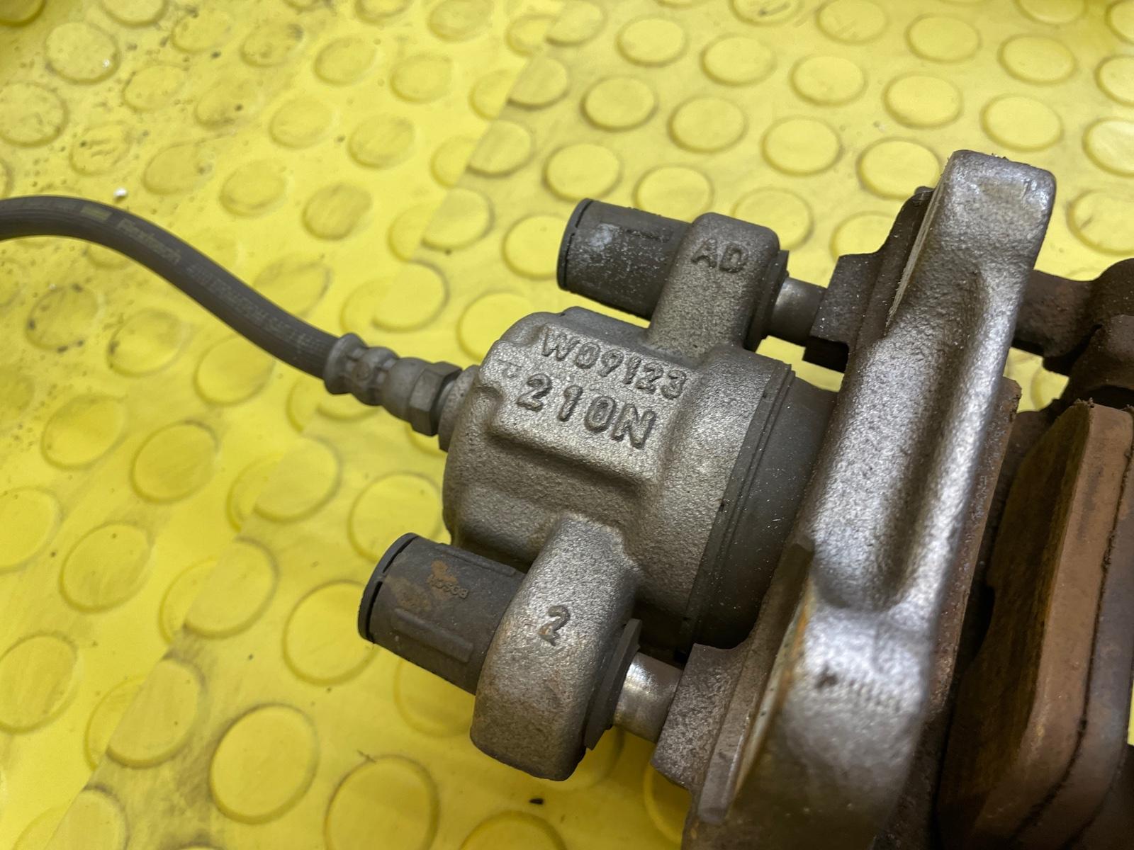 Тормозная система задняя 116i 2011 F20 N13B16A 1.6 Тормозная система задняя 116i 2011 F20 N13B16A 1.6