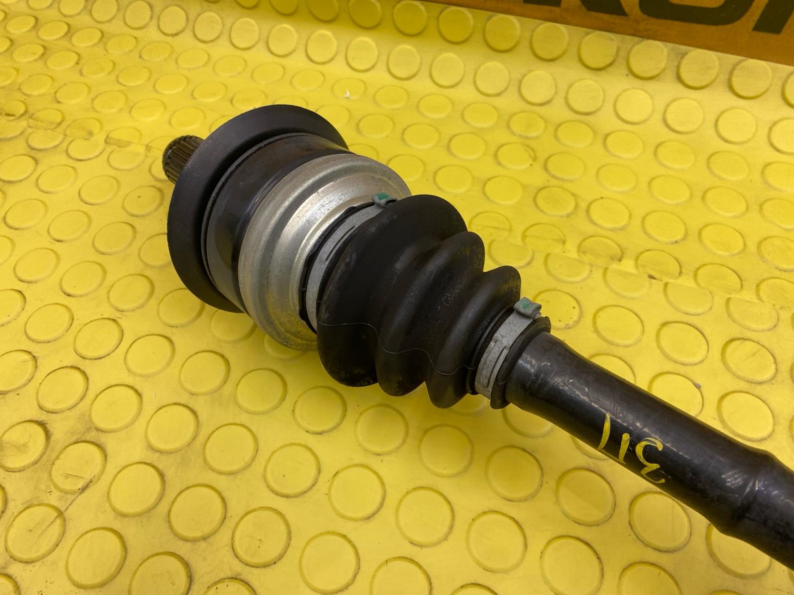Кулак задний правый BMW 116i F20 N13B16A 1.6