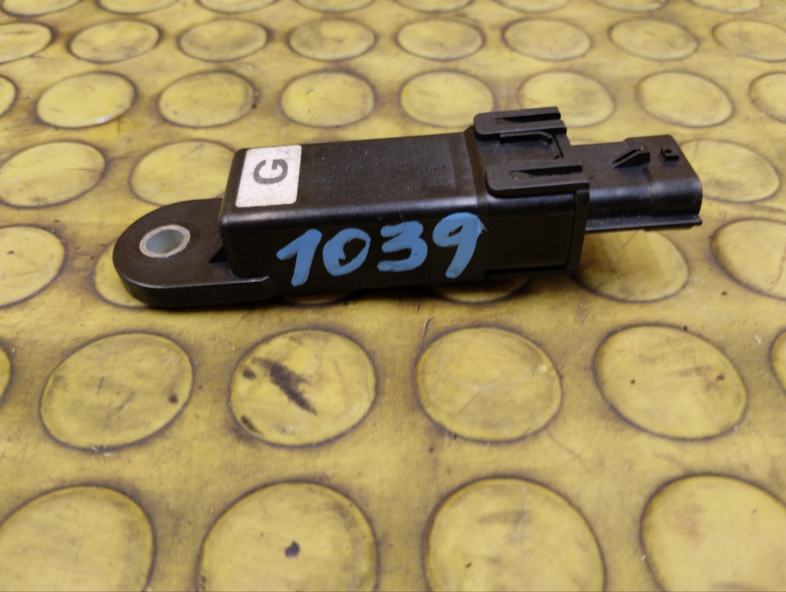 Антенна FUGA 2013 KY51 VQ37VHR 3