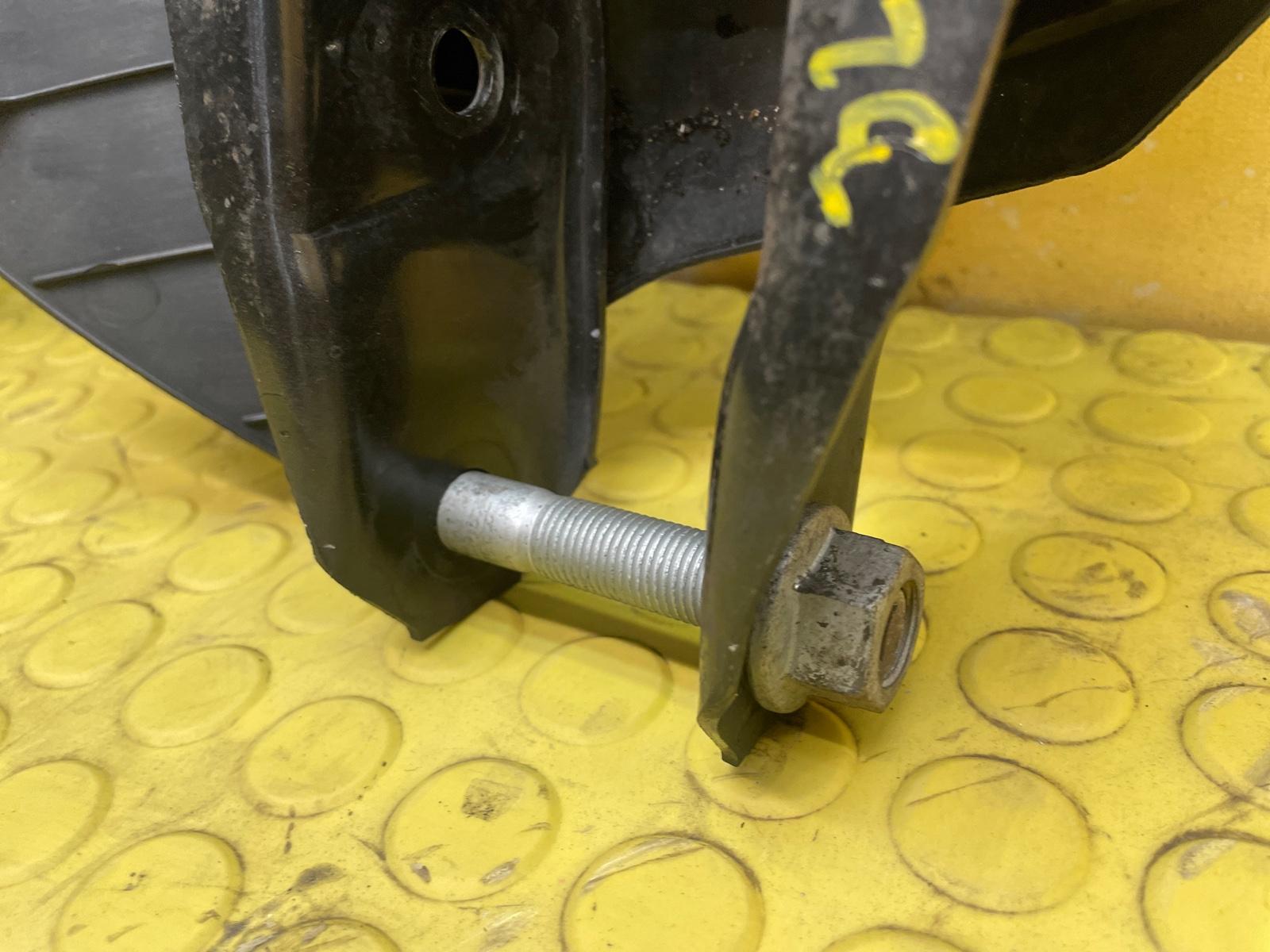 Рычаги задние 116i 2013 F20 N13B16A 1.6 Рычаги задние 116i 2013 F20 N13B16A 1.6