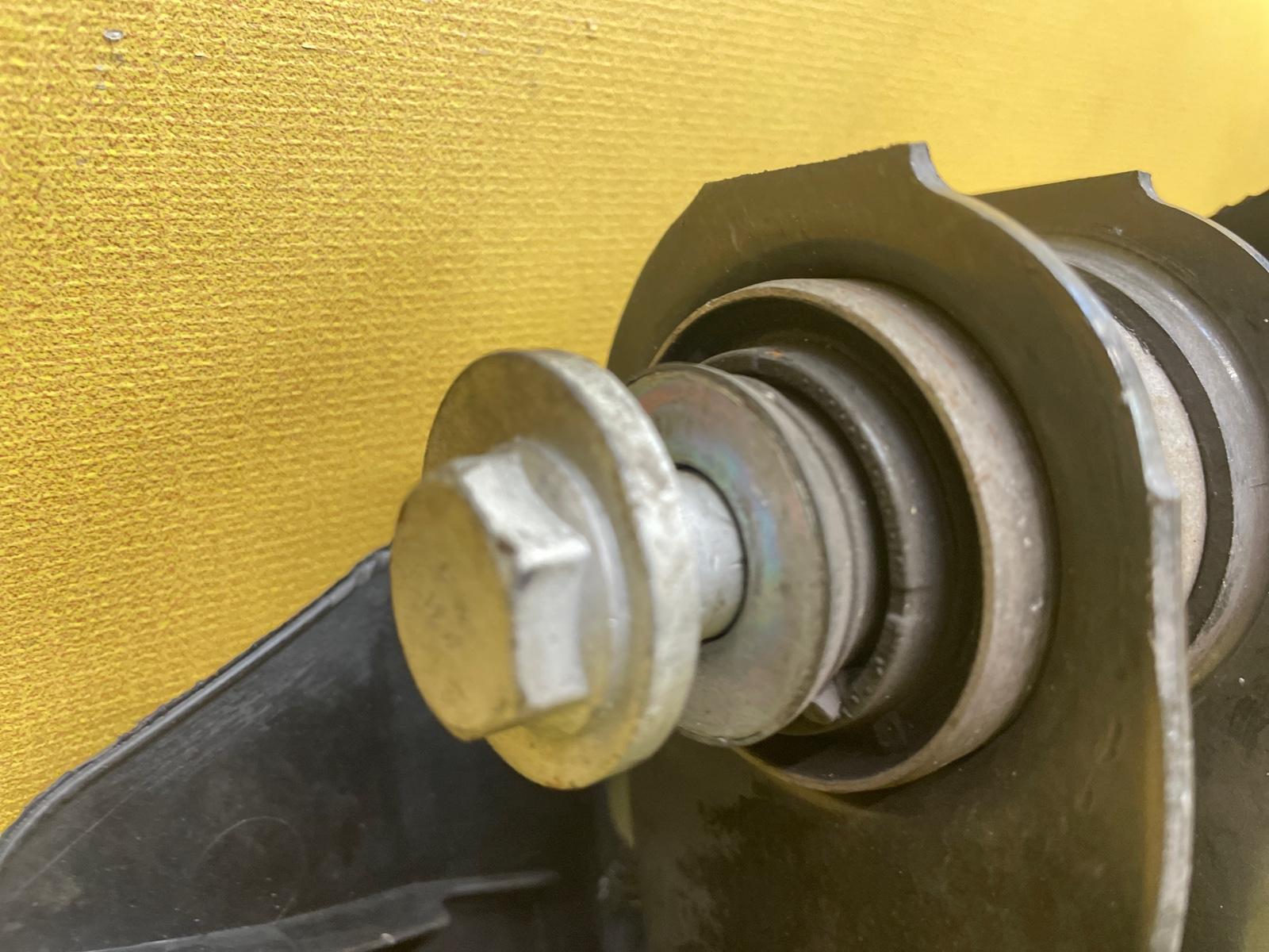 Рычаги задние 116i 2013 F20 N13B16A 1.6 Рычаги задние 116i 2013 F20 N13B16A 1.6