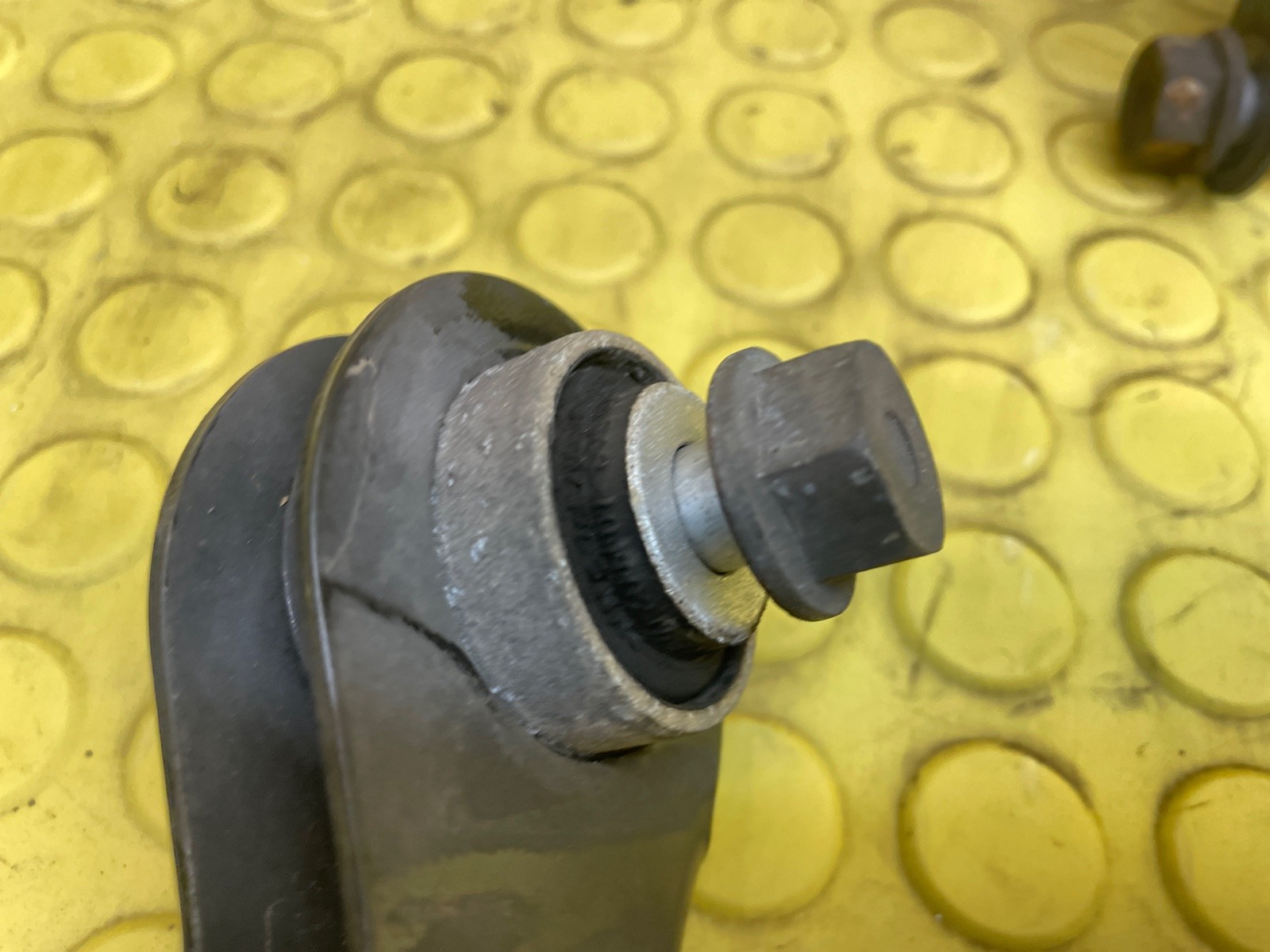 Рычаги задние 116i 2013 F20 N13B16A 1.6