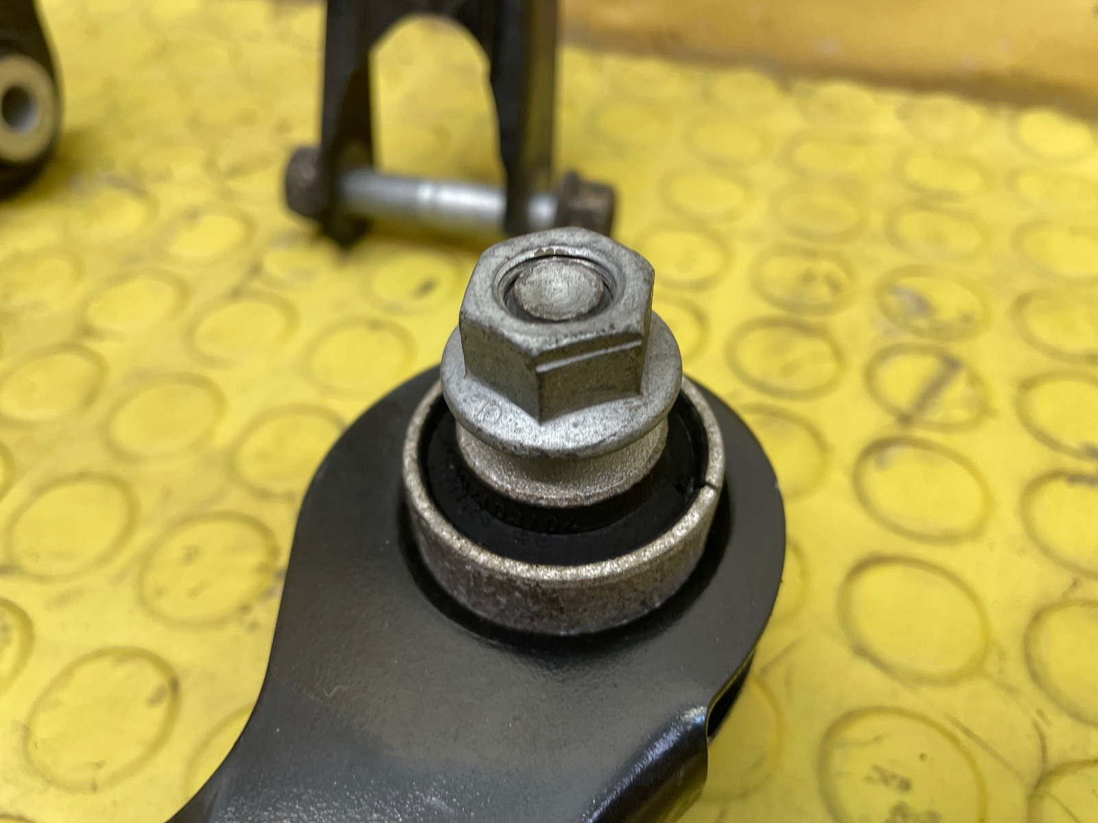 Рычаги задние 116i 2013 F20 N13B16A 1.6