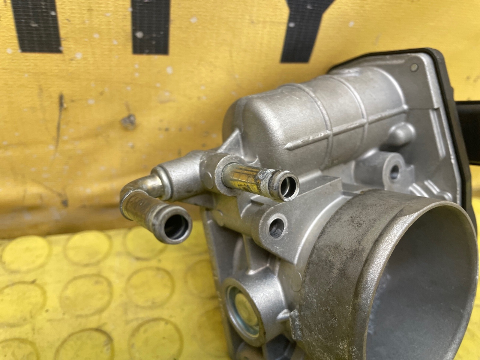 Заслонка дроссельная правая FUGA 2010 KY51 VQ37VHR 3