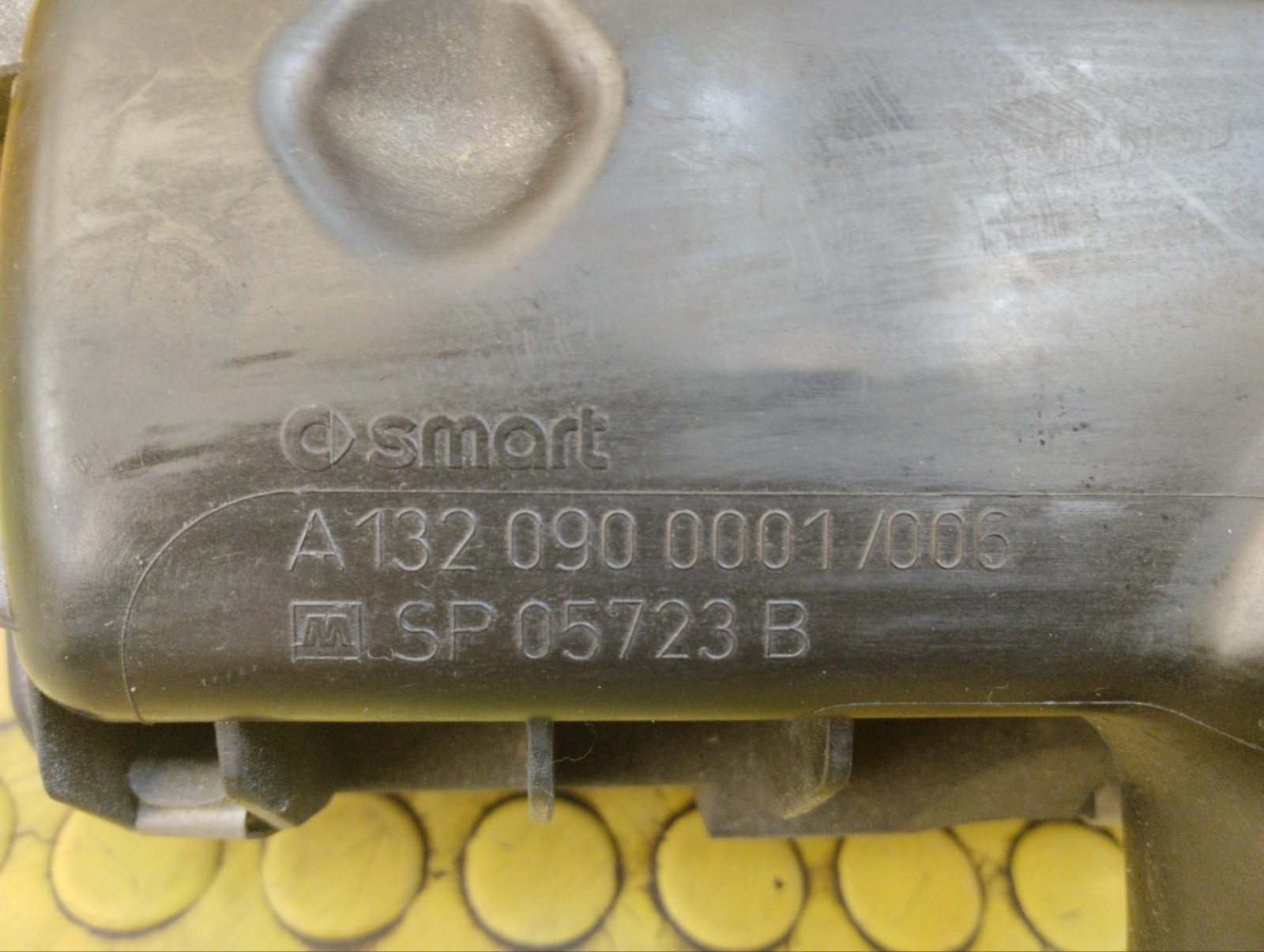 Корпус воздушного фильтра 2011 W451