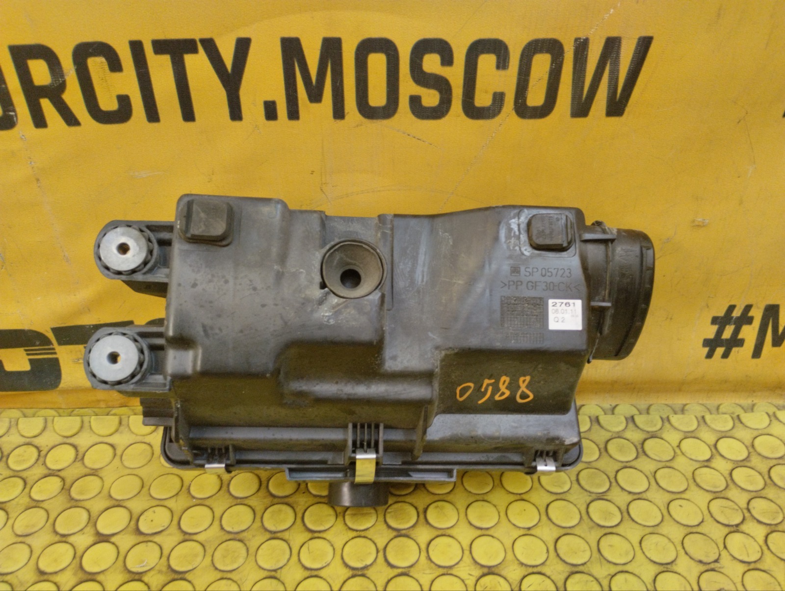 Корпус воздушного фильтра 2011 W451