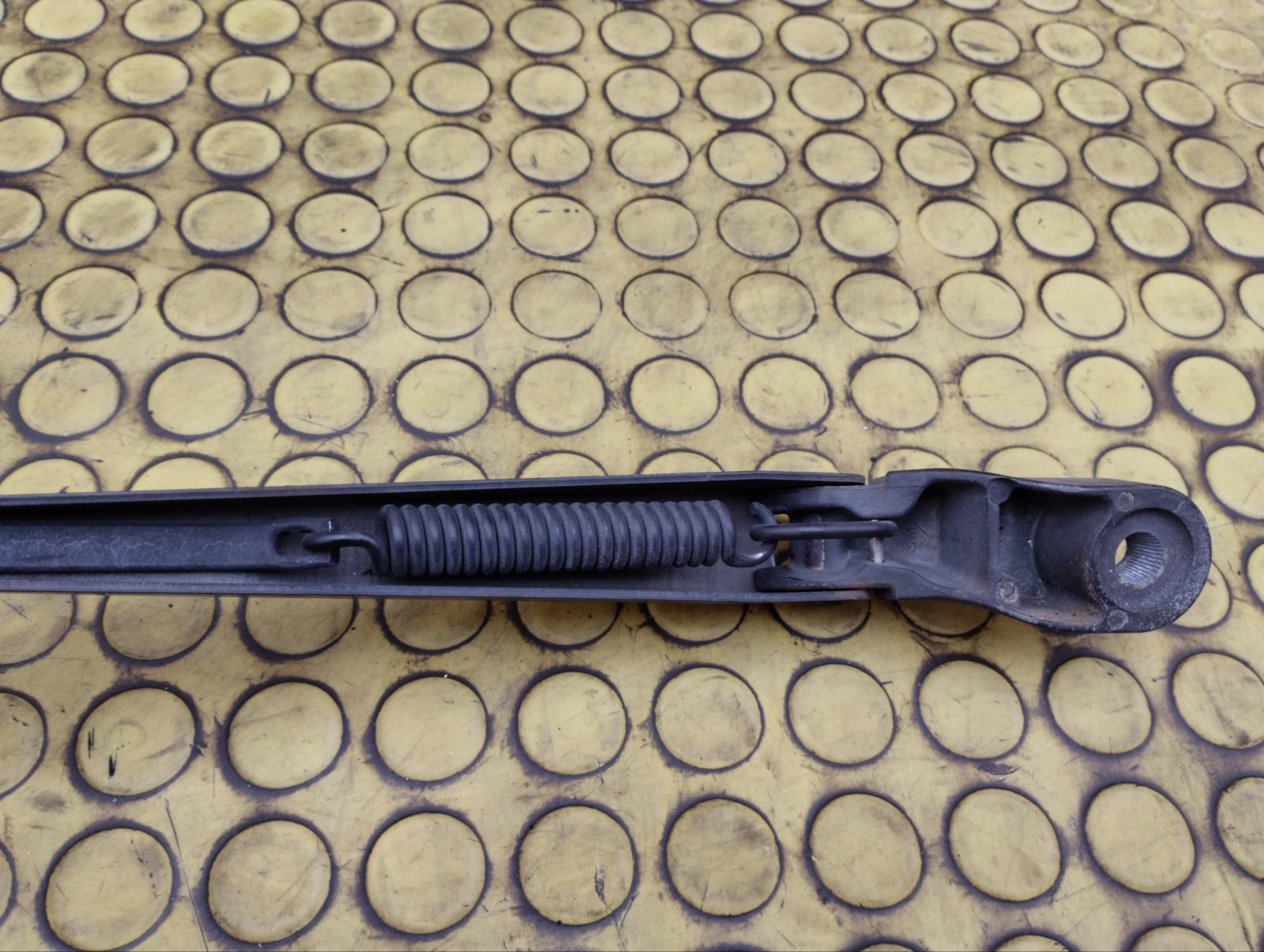 Поводки стеклоочистителя V-Class W639
