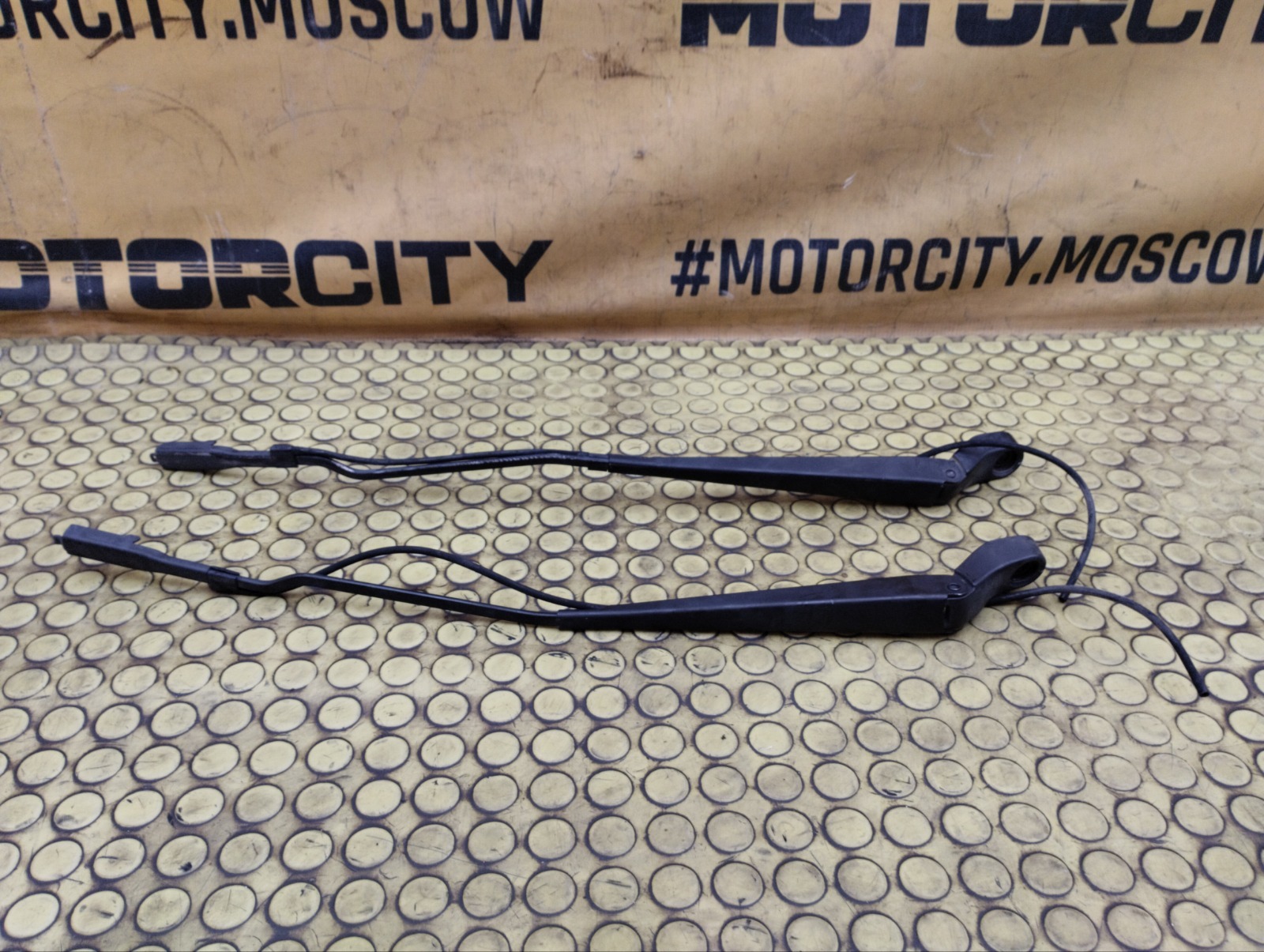 Поводки стеклоочистителя Mercedes-Benz V-Class W639 A6398200744 контрактная