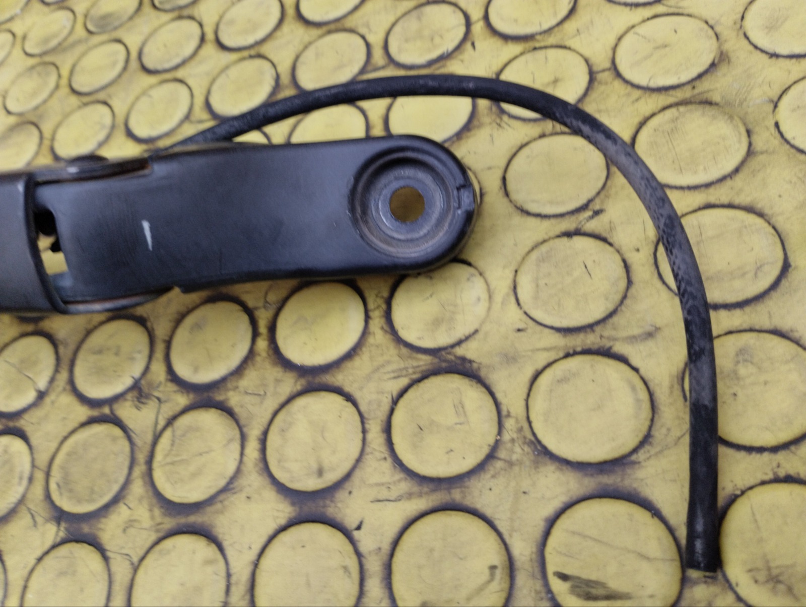 Поводки стеклоочистителя V-Class W639