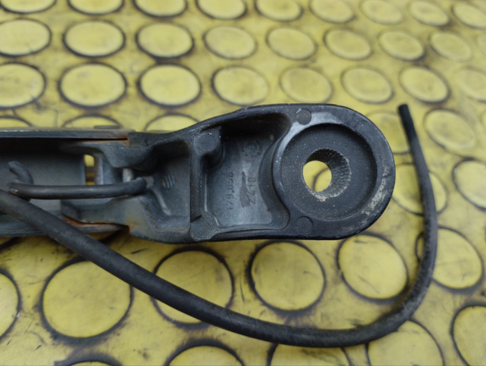 Поводки стеклоочистителя V-Class W639