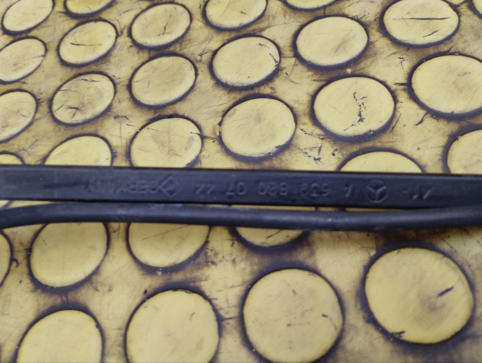 Поводки стеклоочистителя V-Class W639