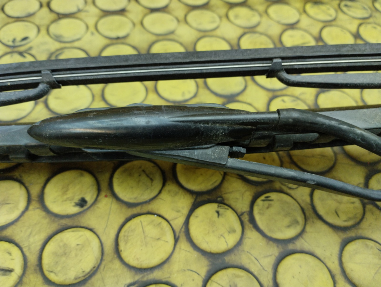 Поводки стеклоочистителя V-Class W639