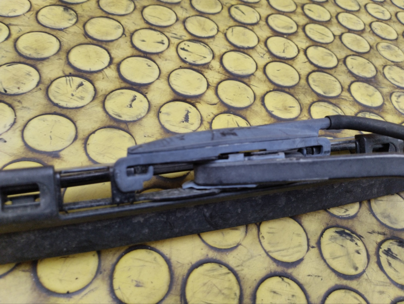 Поводки стеклоочистителя V-Class W639