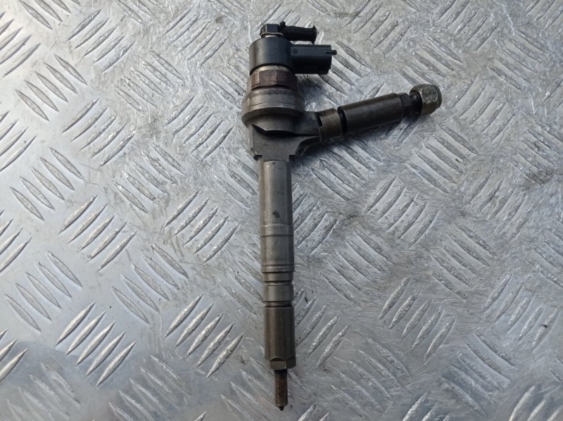 Форсунка топливная OPEL ASTRA 2004 G Z17DTL 0445110-118 контрактная