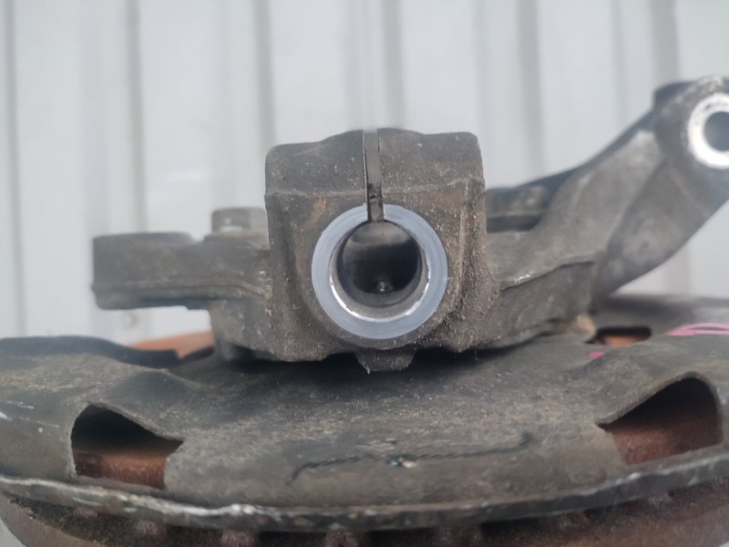 Кулак поворотный передний правый OPEL ASTRA J