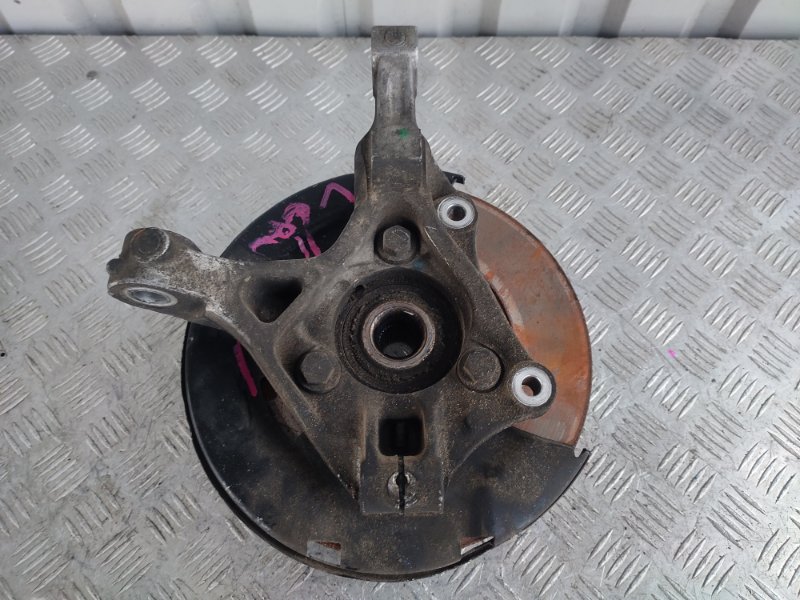 Кулак поворотный передний правый ASTRA J