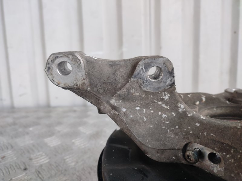 Кулак поворотный передний правый ASTRA J