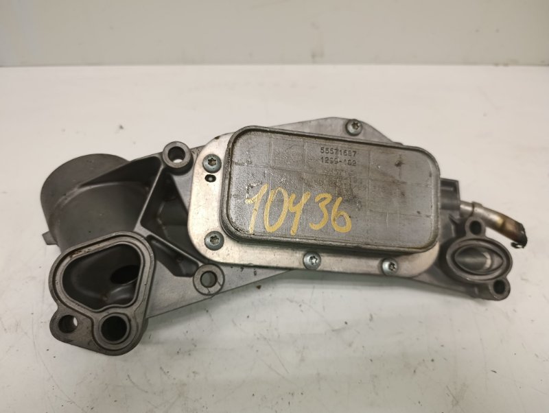 Теплообменник масляного фильтра OPEL ASTRA H Z18XER 55353322 контрактная