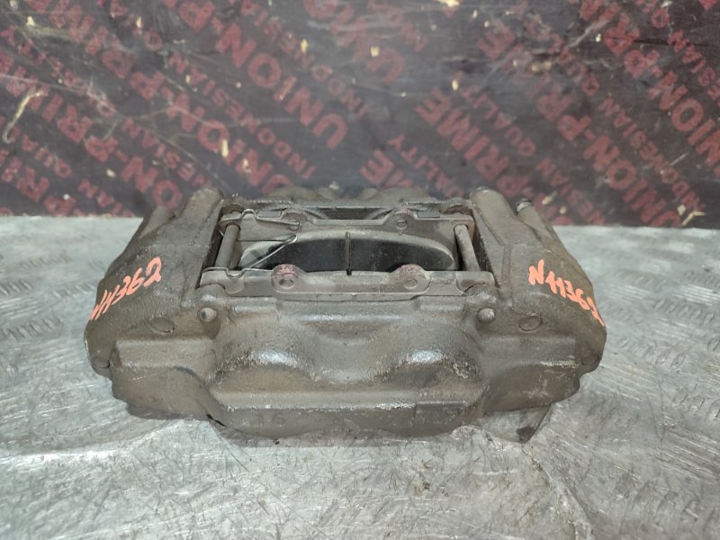 Суппорт тормозной передний правый TOYOTA PRADO 150 47730-60350 контрактная