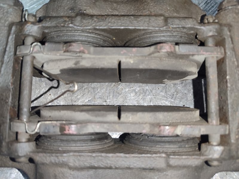 Суппорт тормозной передний правый TOYOTA PRADO 150