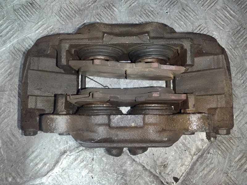 Суппорт тормозной передний правый PRADO 150