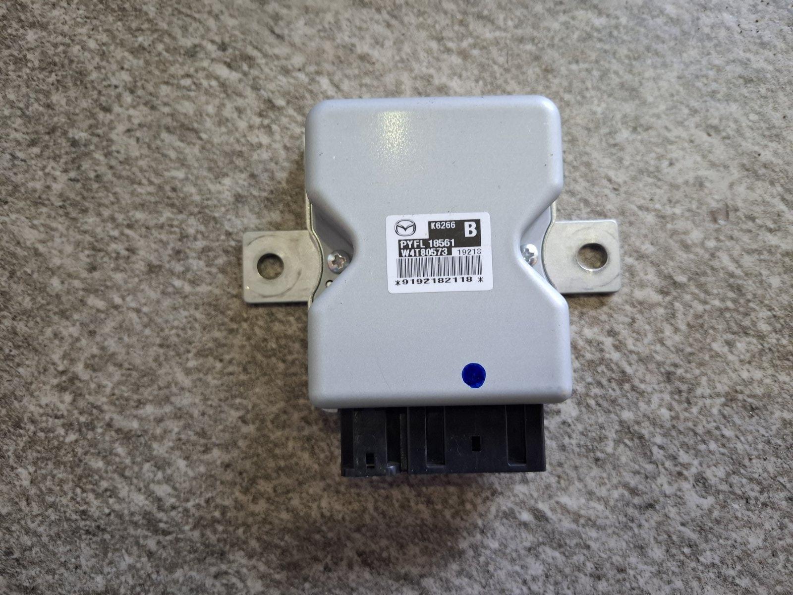 Блок управления топливным насосом Mazda CX-9 2019 TC PYT PYFL18561 Б/У