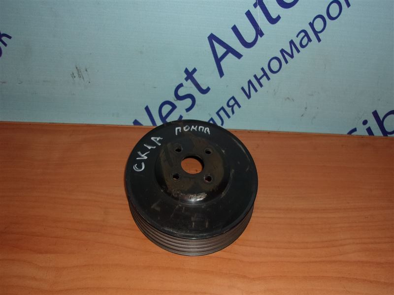 Шкив помпы Mitsubishi Lancer CK1A 4G13