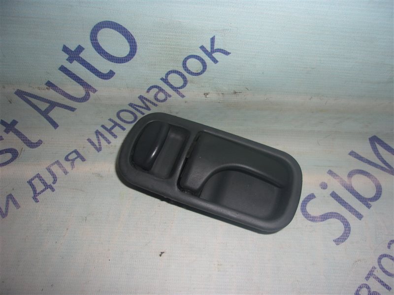 Ручка двери внутренняя Nissan Primera P10 SR18DE 1993 передняя правая