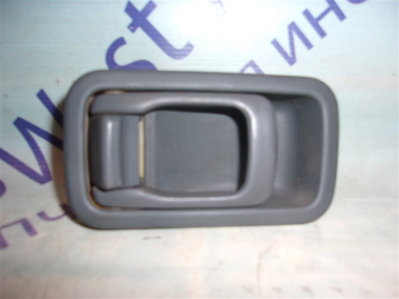 Ручка двери внутренняя Nissan Presea R11 GA15DE 1997 передняя правая