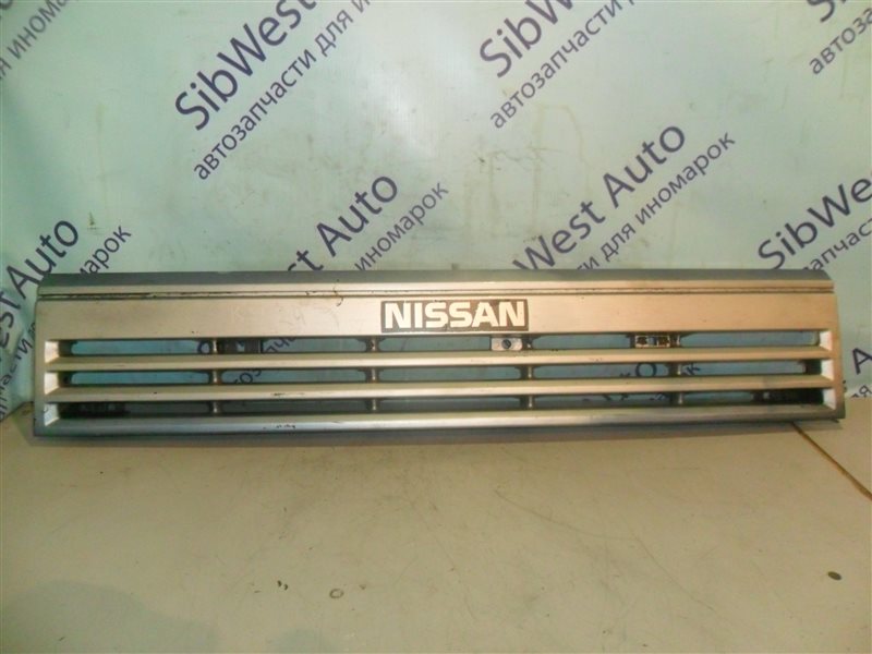 Решетка радиатора Nissan Homy KSE24 LD20 1991