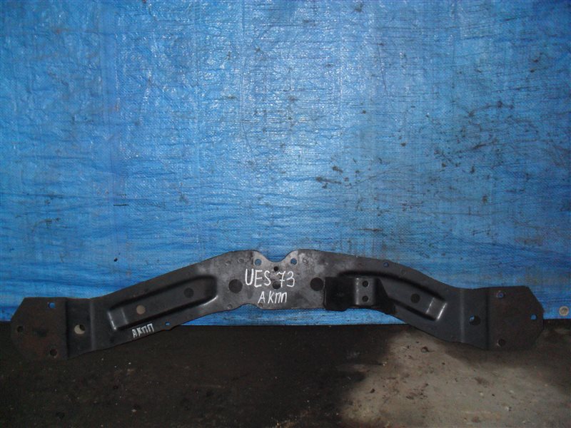 Балка подвески Isuzu Wizard UES73FW 4JX1 2000 передняя