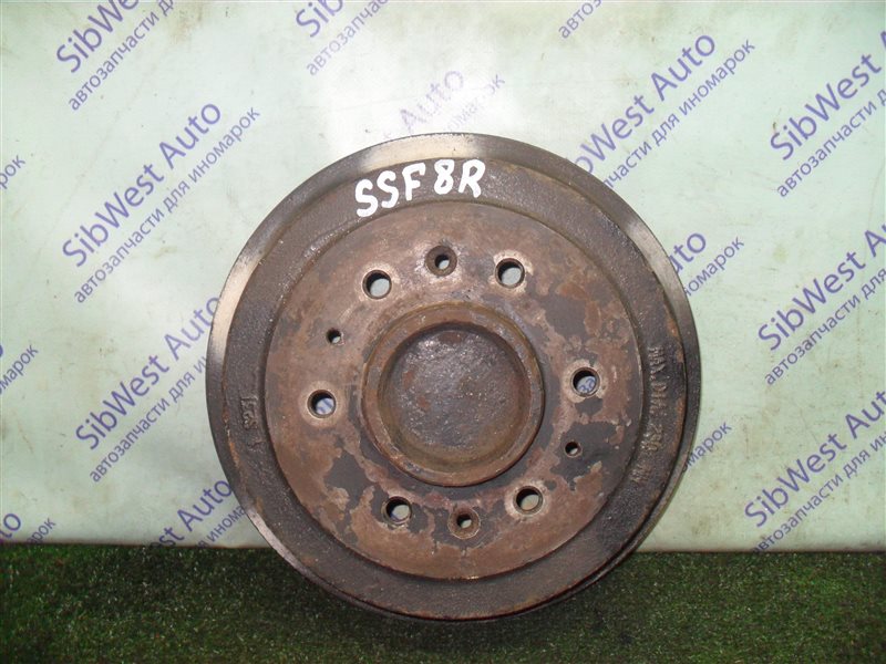 Тормозной барабан Mazda Bongo SSF8R RF 1995 задний