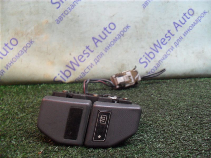 Кнопка обогрева заднего стекла Mazda Bongo SSF8R RF 1995